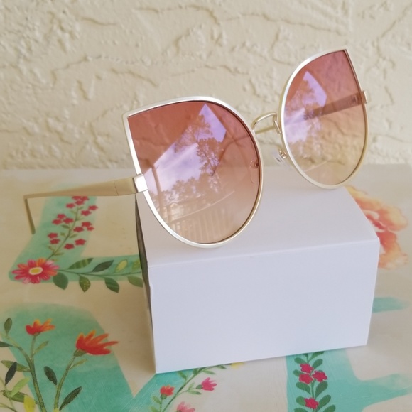 Accessories - 2019 CLEAR 2 TONE LENS CAT EYE STYLE SUNGLASSES  O